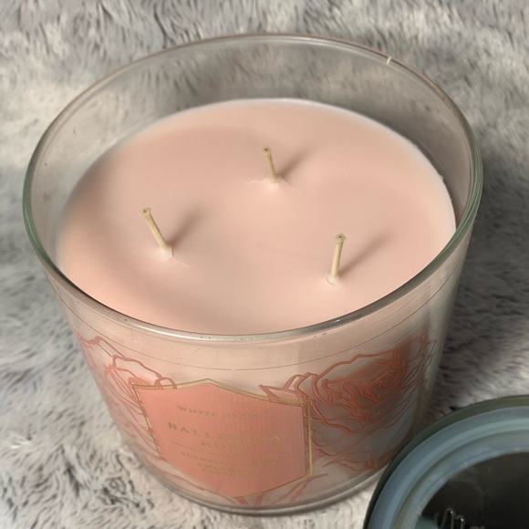Ballerina Rose 3-Wick Candle from Bath & Body Works (2019) BBW - Picture 2 of 3
